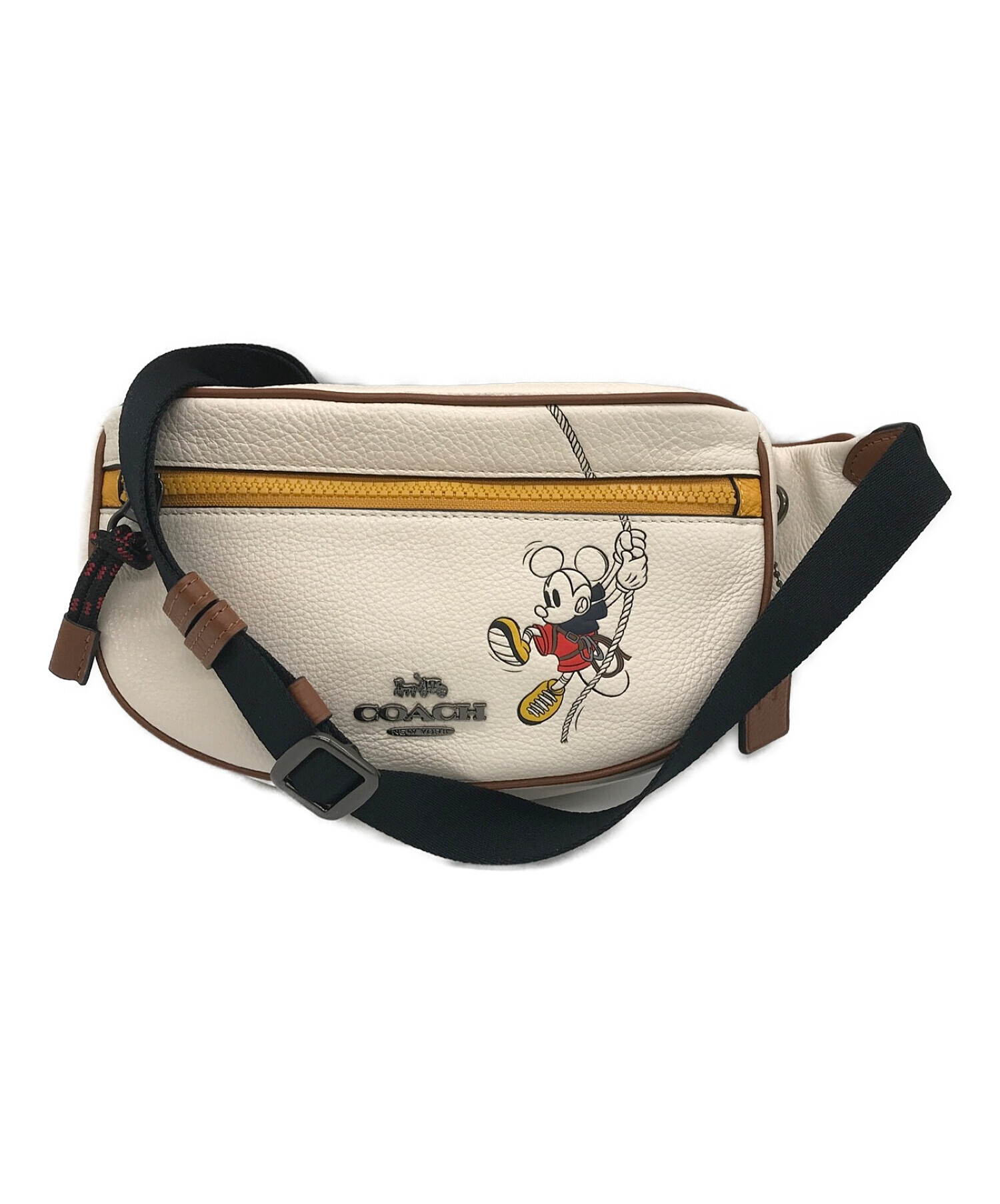 COACH ボディバッグ ホワイト × ブラック（キャシー クロスボディ 