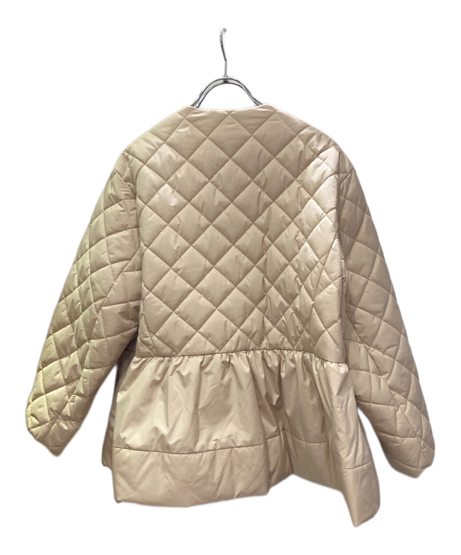 yori ヘムフリルキルトショートコートブラック 【2023AW】 （新品