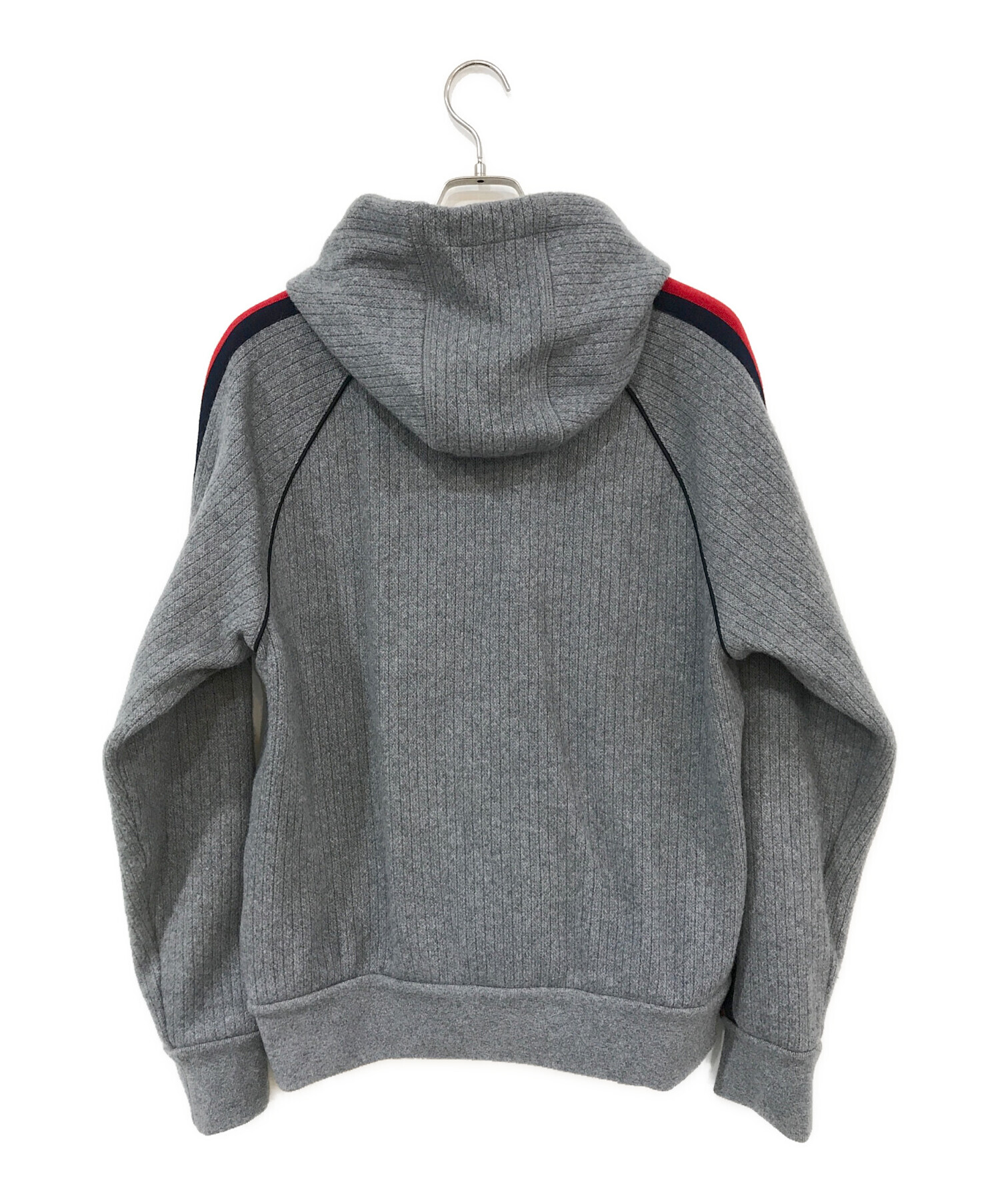 お値下げ‼️パーカーGUCCI グレーグレー90センチ