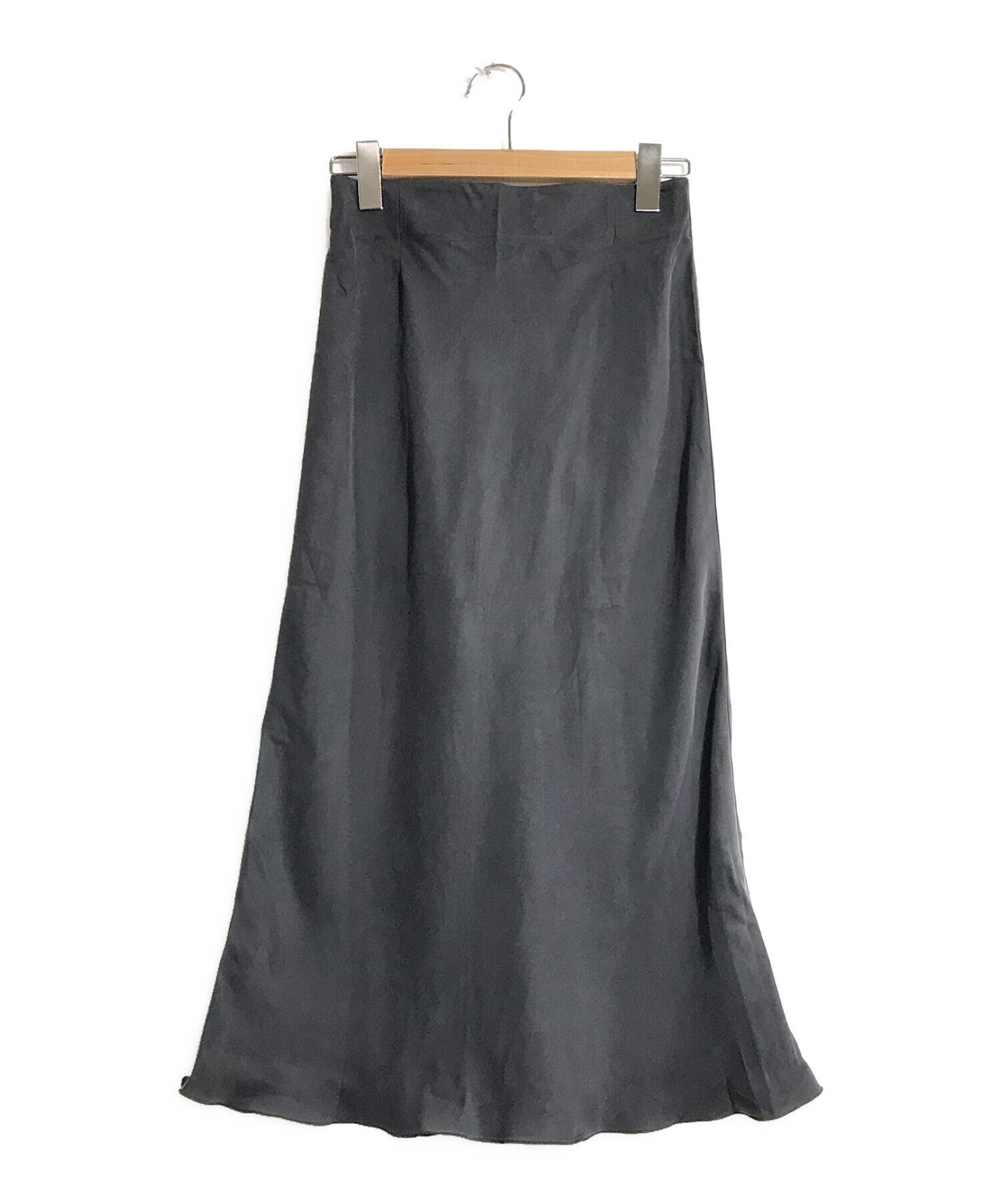ルイヴィトン 黒サテンスカート 38 Mサイズフォーマル