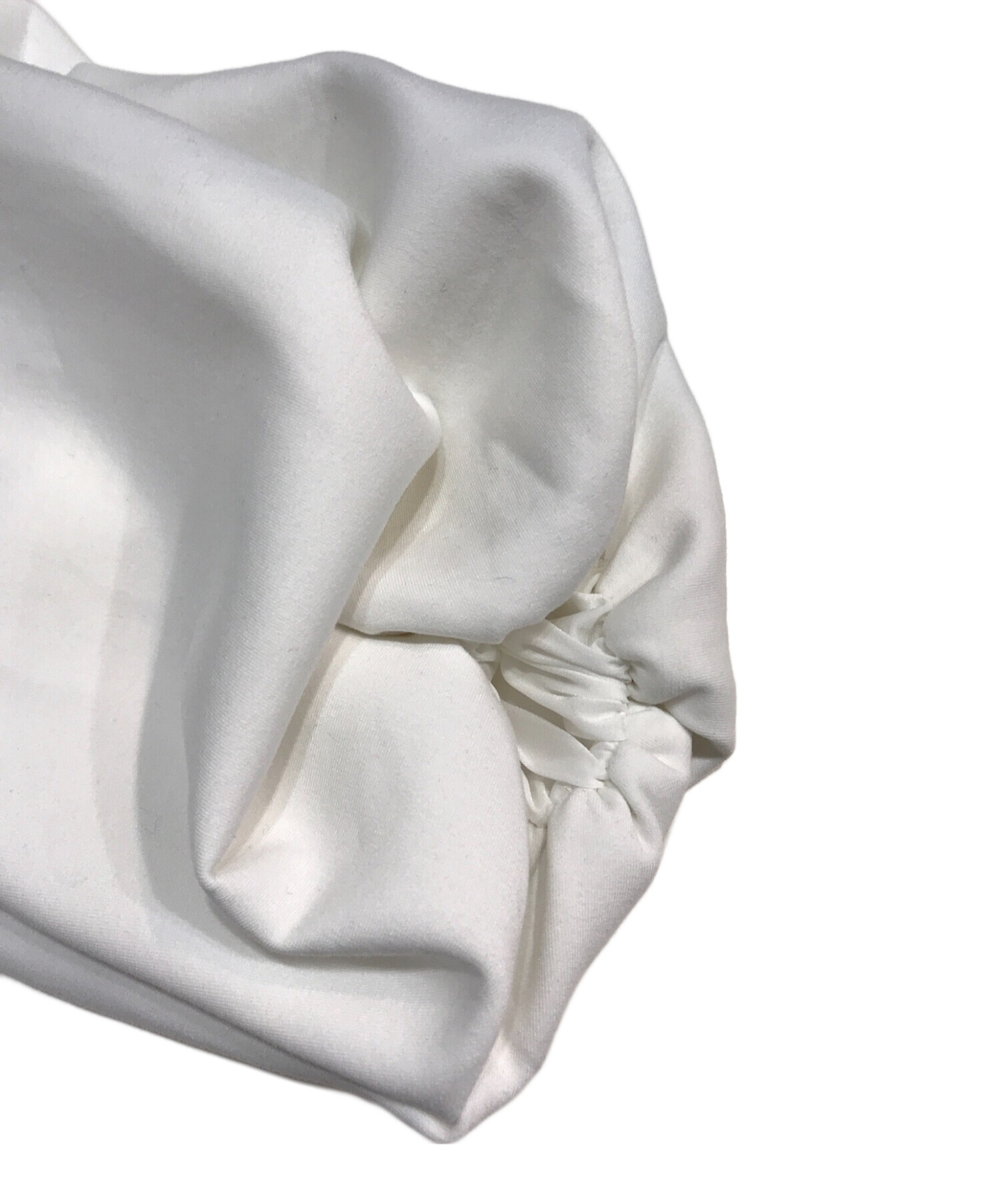 【新品】メゾンドドルチェ　ソフトプルオーバー　ホワイト maison de Dolce. メゾンドドルチェ ソフトプルオーバー ホワイト