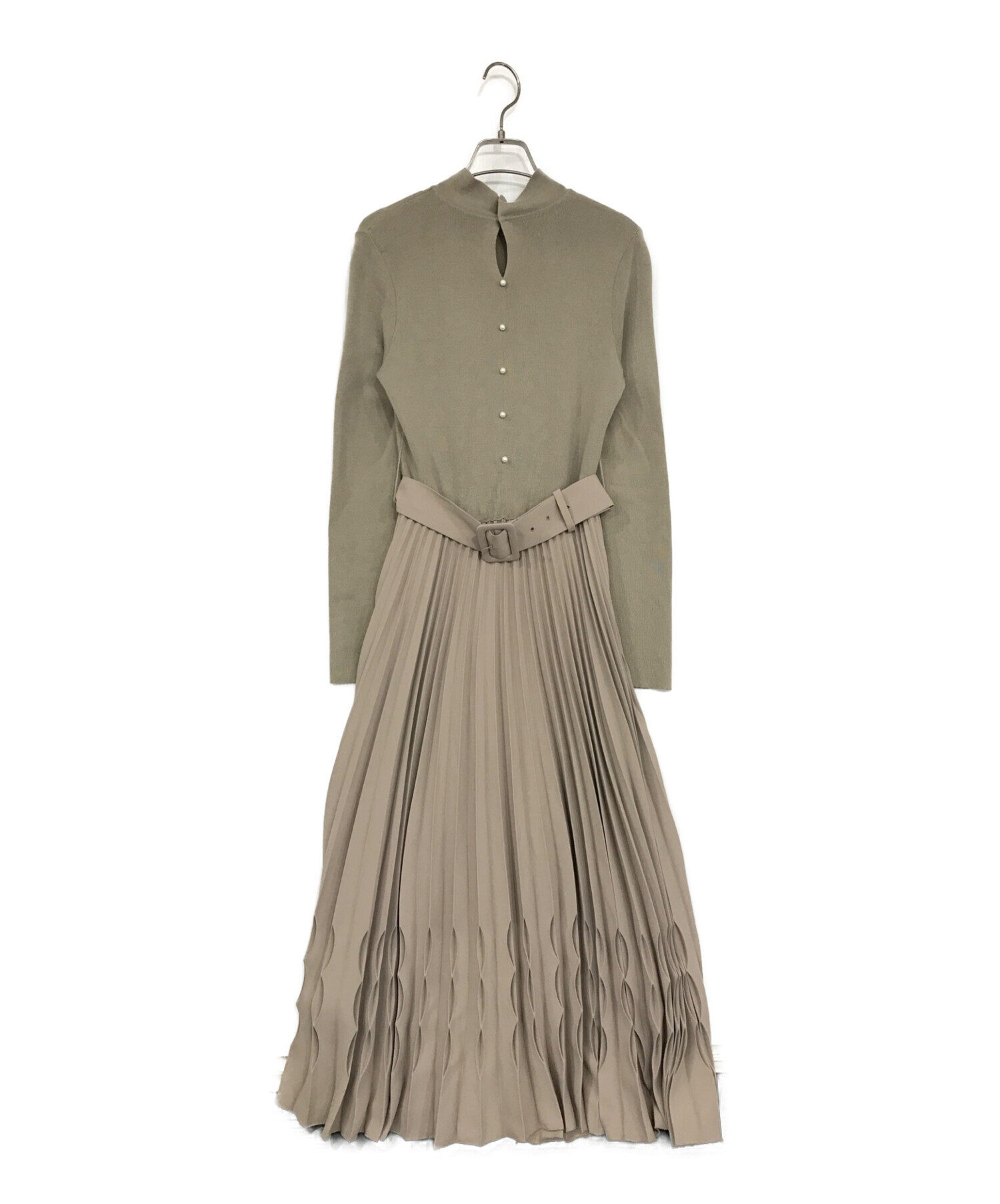 Her lip to pleated wool blend long dress