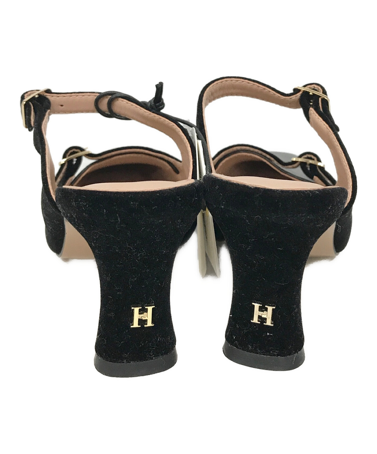 Her lip to】Mademoiselle Mules