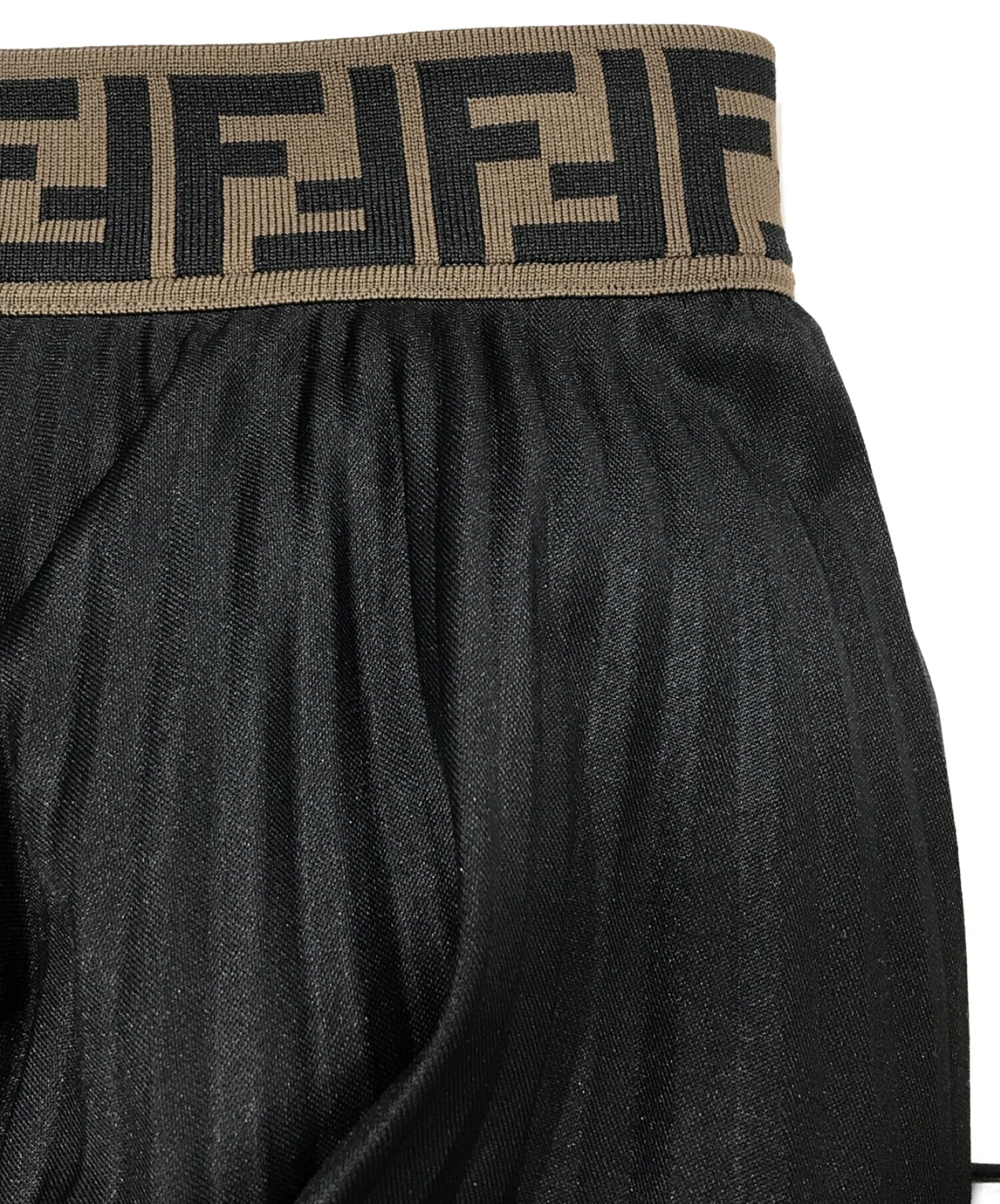 FENDI (フェンディ) BLACK FFロゴバンドプリーツフレアスカート ブラック サイズ:SIZE　40