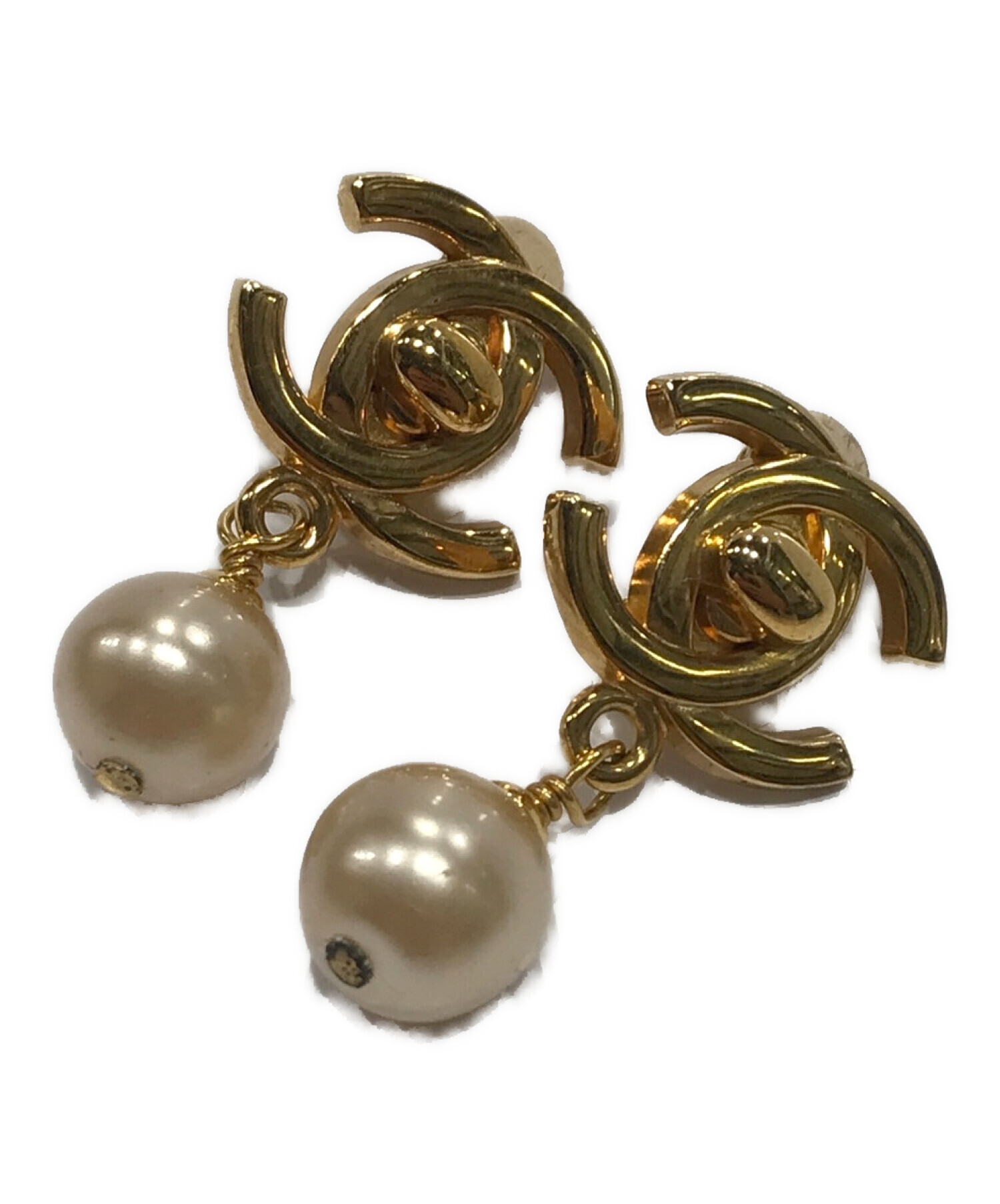 CHANEL パール付きイヤリング CHANEL シャネルパール付きゴールドイヤリング