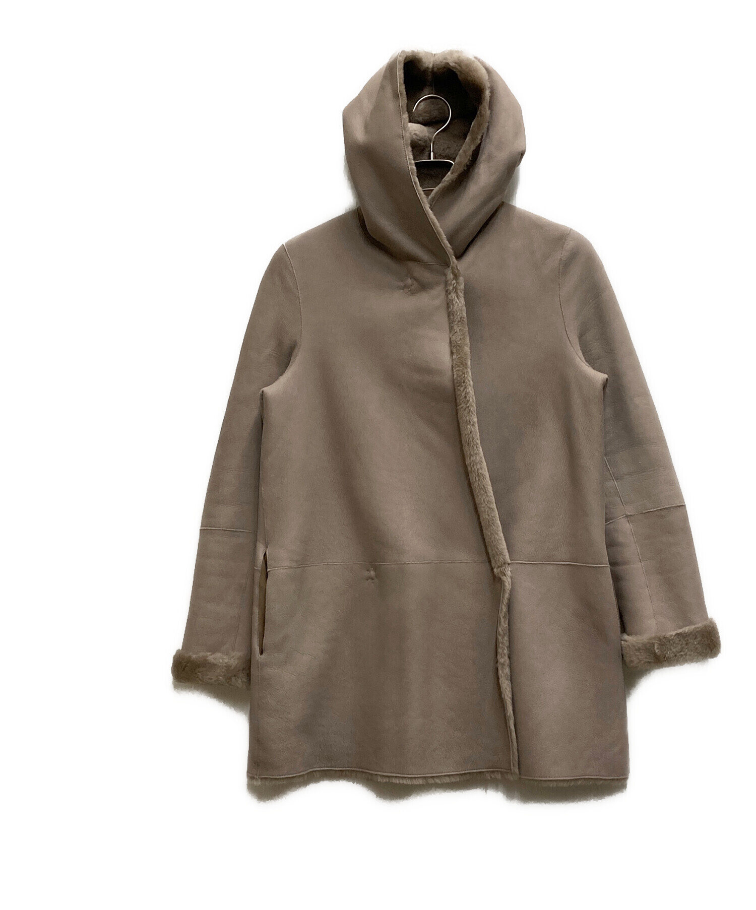 Theory リバーシブルムートンコート ベージュ - 毛皮・ファーコート