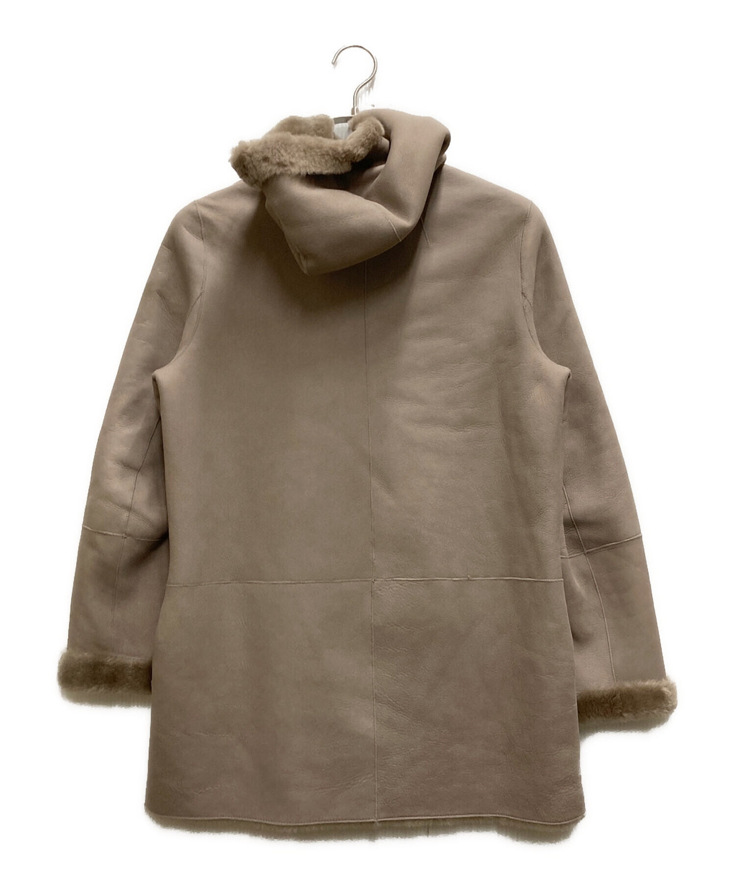 Theory リバーシブルムートンコート ベージュ - 毛皮・ファーコート