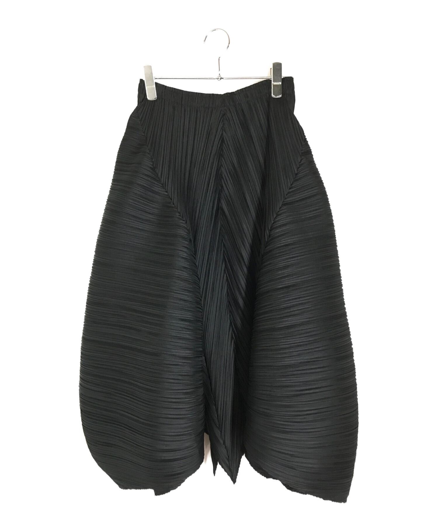 ISSEY MIYAKE FETE (イッセイミヤケフェット) プリーツデザインスカート ブラック サイズ:2