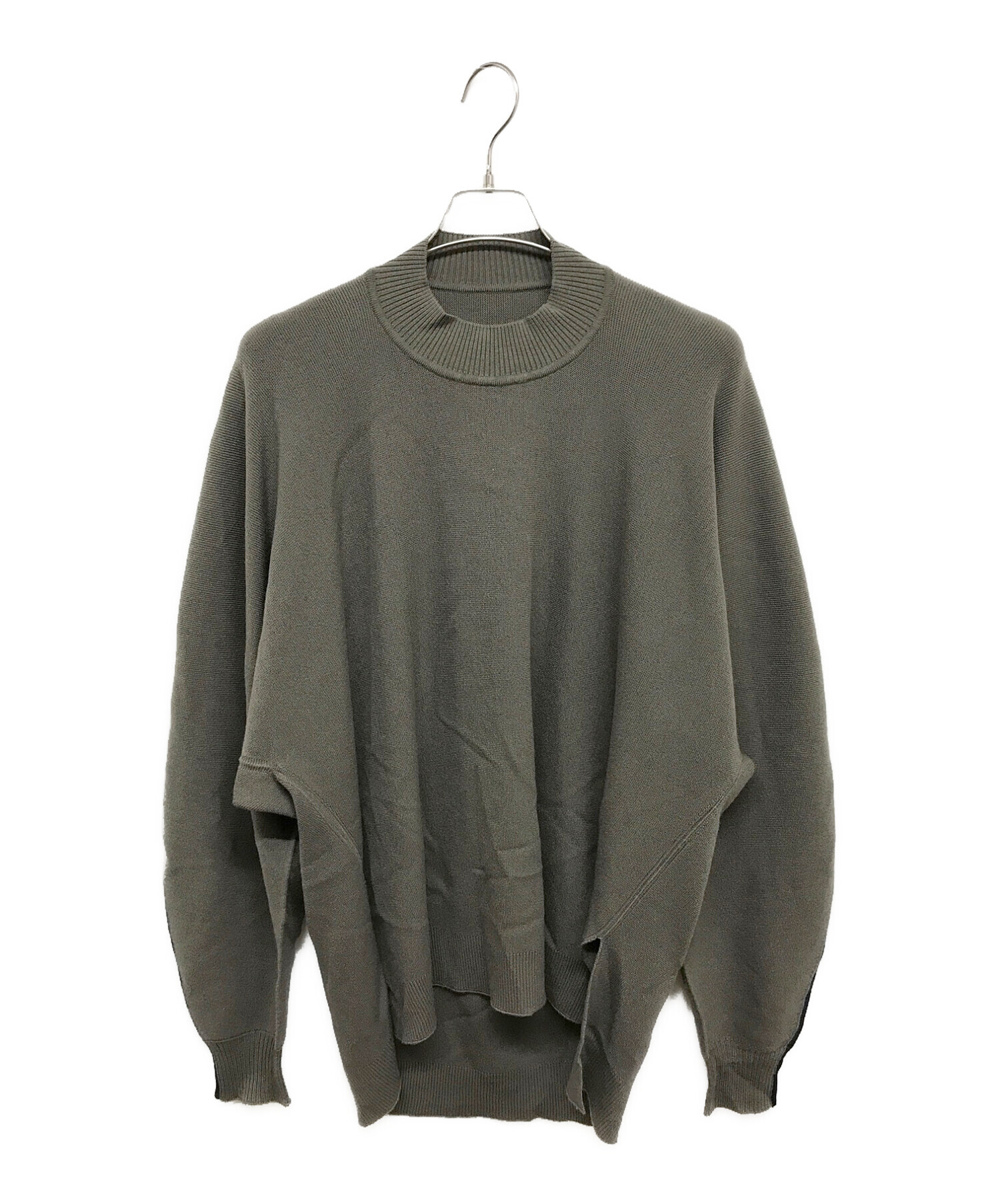 Homme plissé クルーネックカーキ
