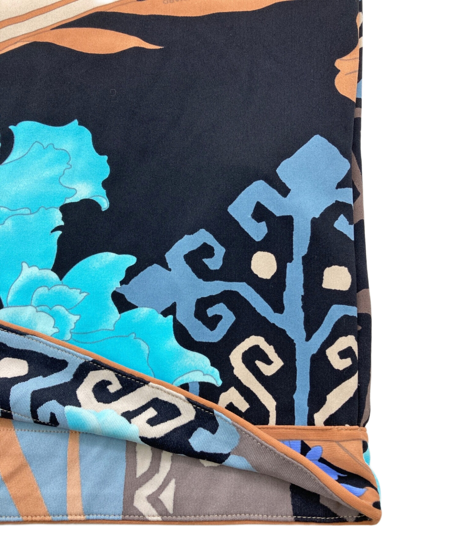 レオナールLEONARDペアクッション 【公式通販】