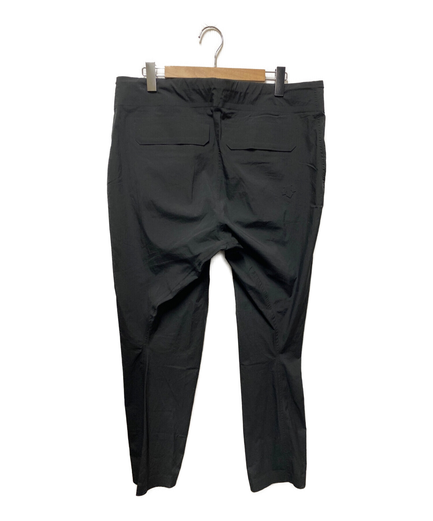 DESCENTE ALLTERRAIN (デザイント オルテライン) RELAXED FIT TAPERED PANTS ブラック サイズ:W36