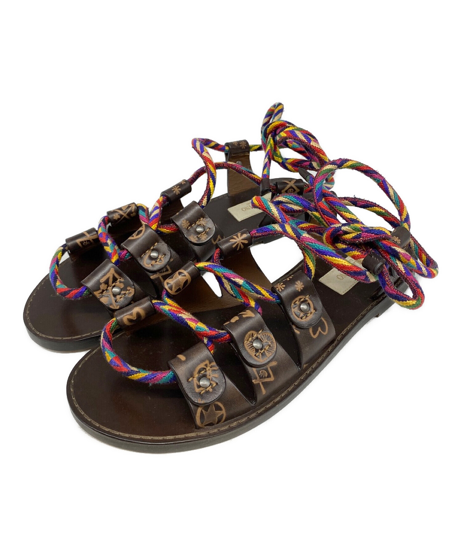 VALENTINO GARAVANI エンボスレザーサンダル