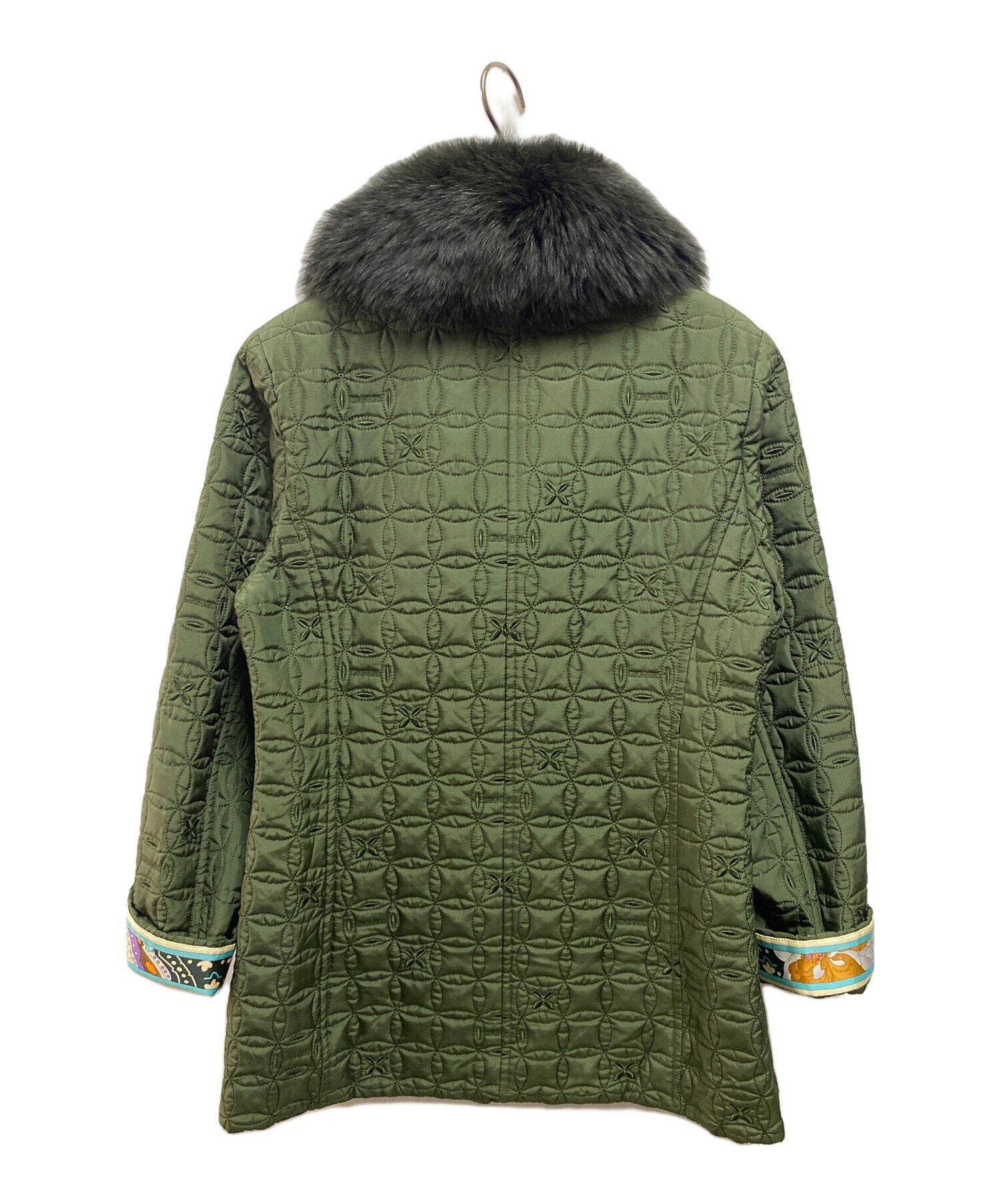 レオナール フォックスファー付き キルティングジャケット