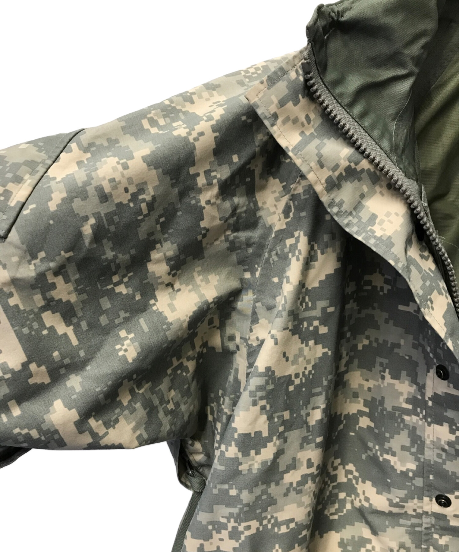 中古・古着通販】ECWCS UNIVERSAL CAMO GORE-TEX PARKA エクワックス 