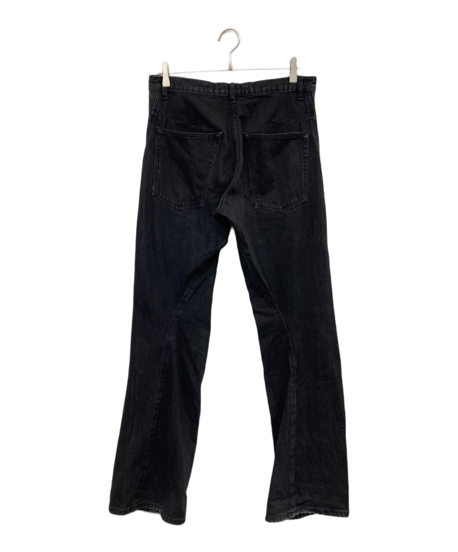 中古・古着通販】NVRFRGT (ネヴァーフォーゲット) 3D TWISTED JEANS 