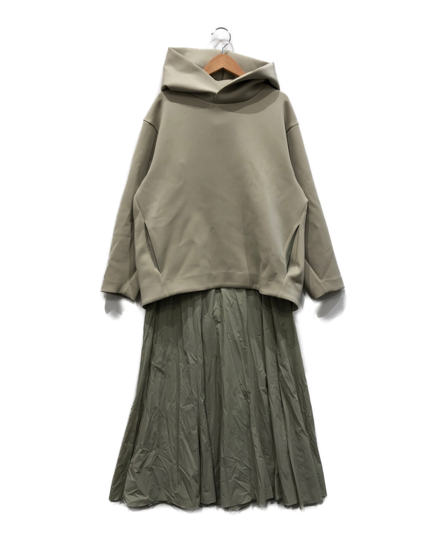 中古・古着通販】emmi atelier (エミアトリエ) フーディートップス 
