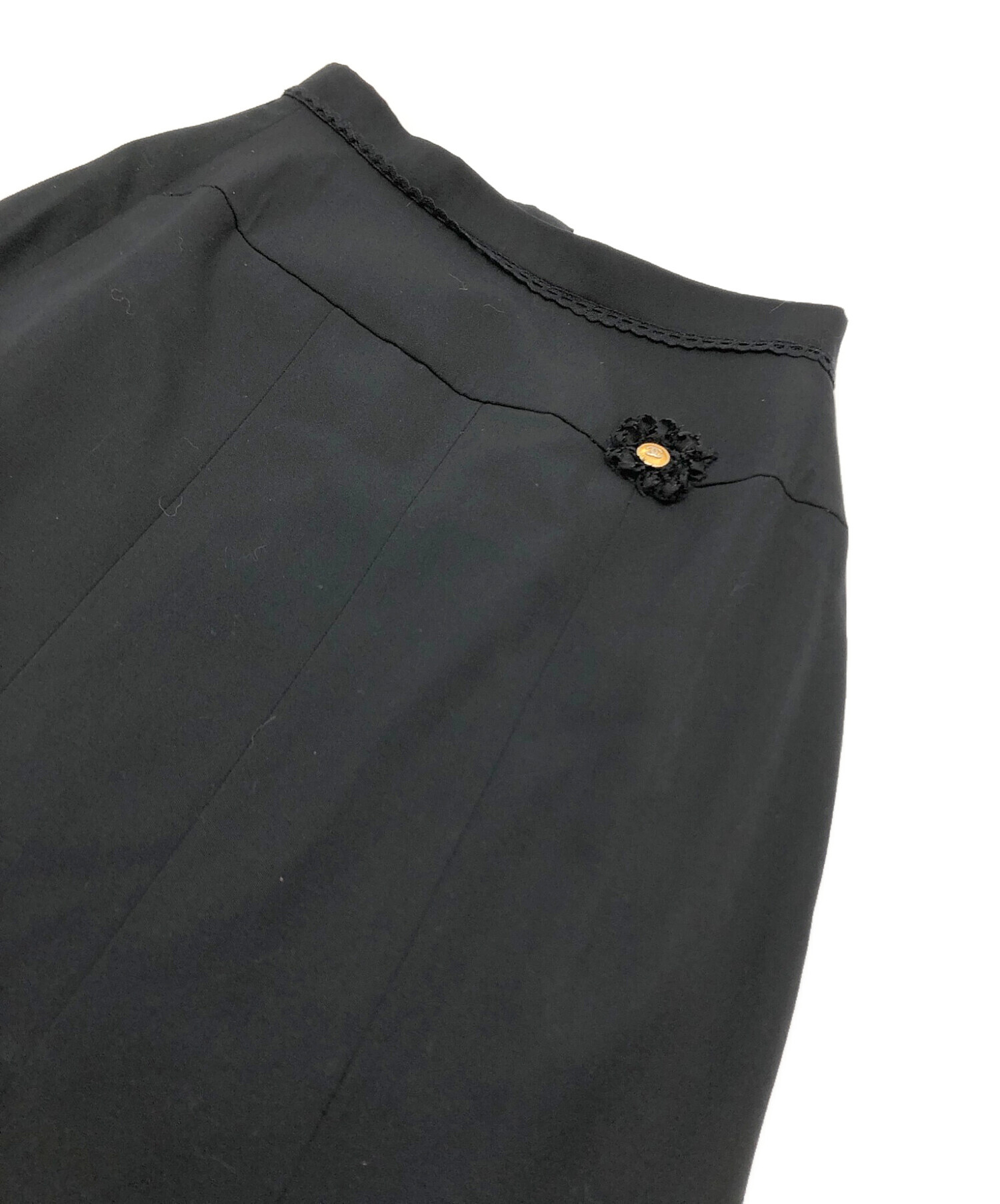 中古・古着通販】CHANEL (シャネル) カメリアココマークボタンスカート  
