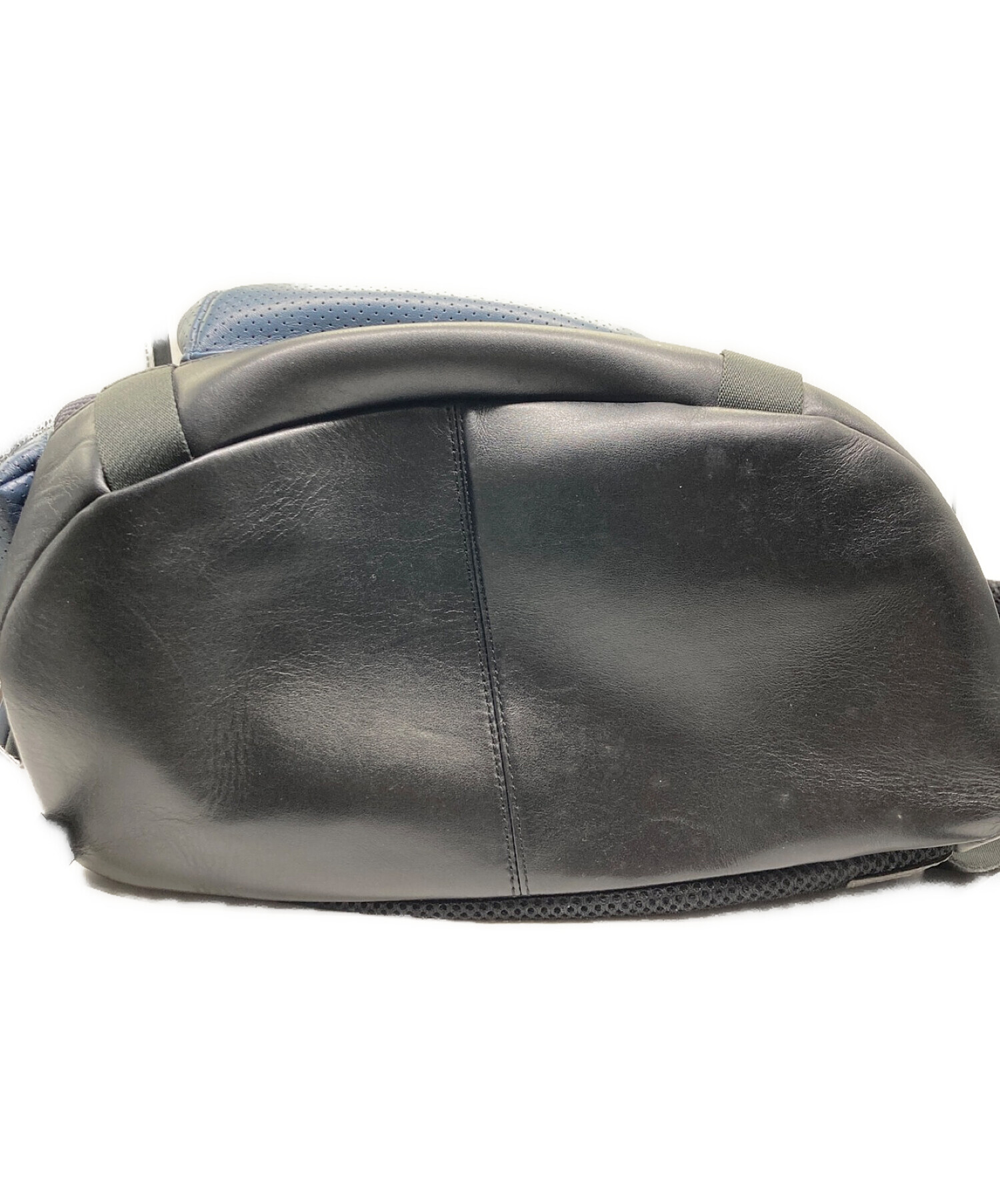 未使用級 coach ブラック テリアン パフォレイテッド レザー ボディバッグ 未使用級 coach ブラック テリアン パフォレイテッド レザー ボディ