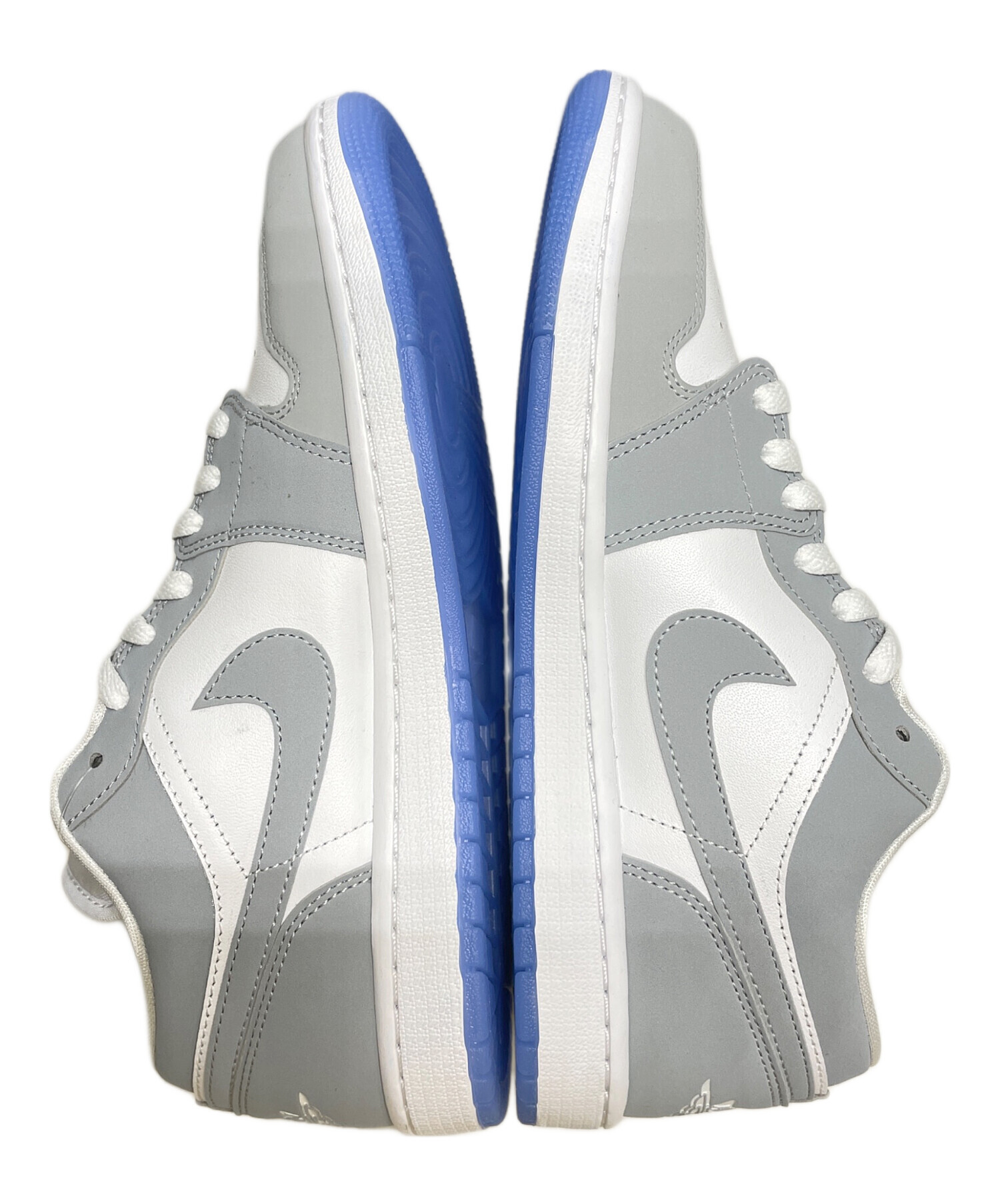 【大特価】新品未使用タグ付き⭐︎ NIKE Air Jordan 1 Nike Air Jordan 1 ホワイト/グレー/ブルー 未使用タグ付き