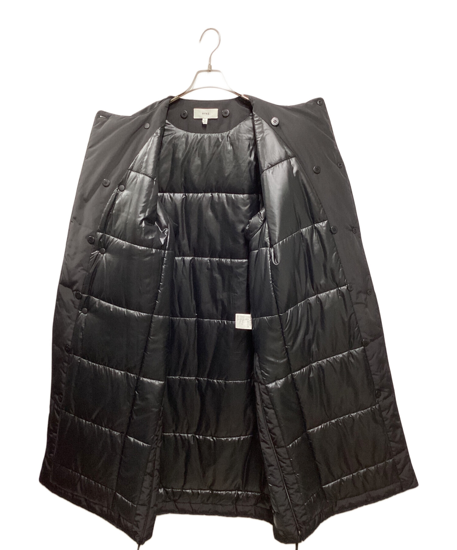 中古・古着通販】HYKE (ハイク) ノーカラー ロングコート ブラック  