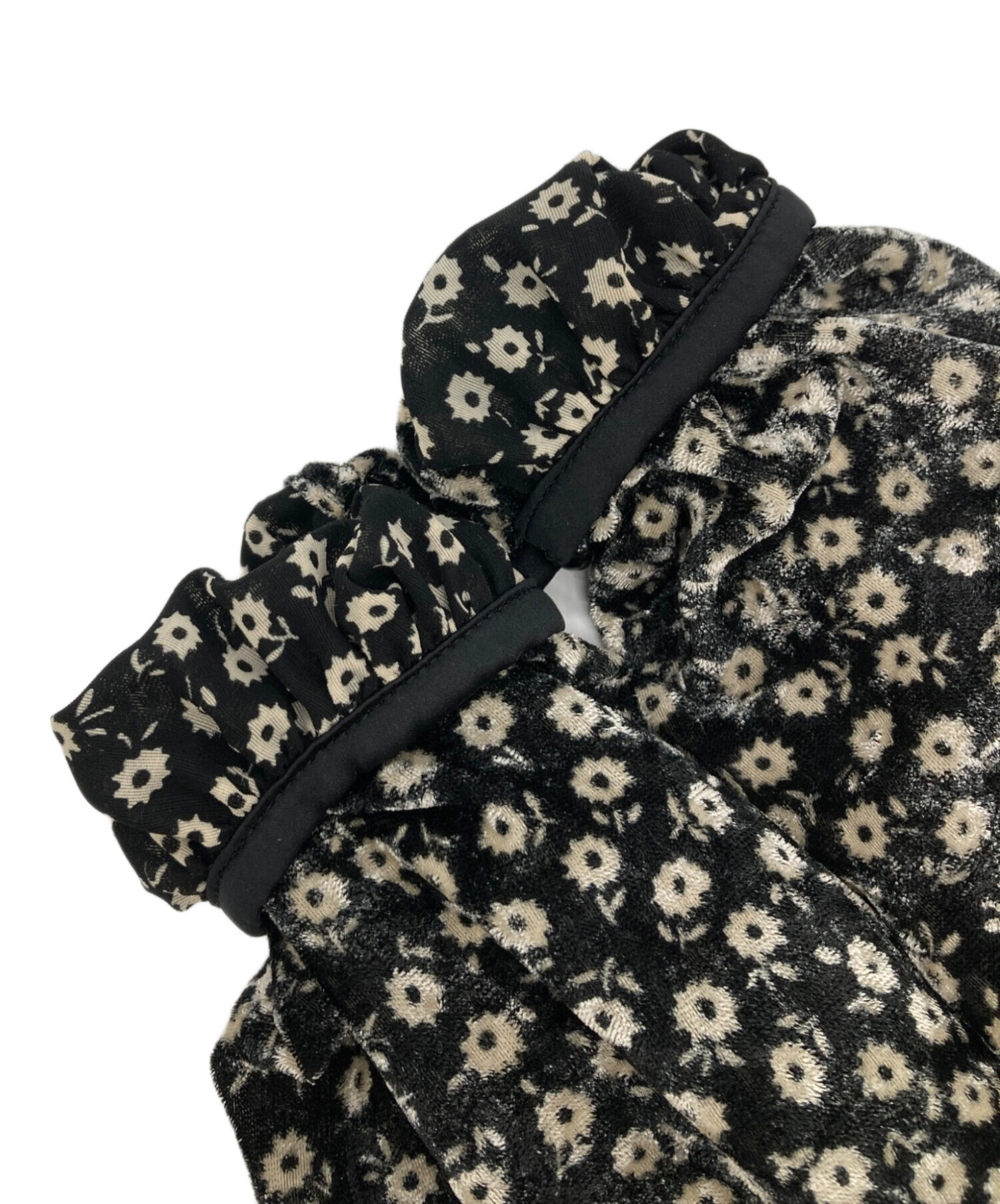 新品】 LOULOU WILLOUGHBY 高かっ ベロア小花プリントワンピース