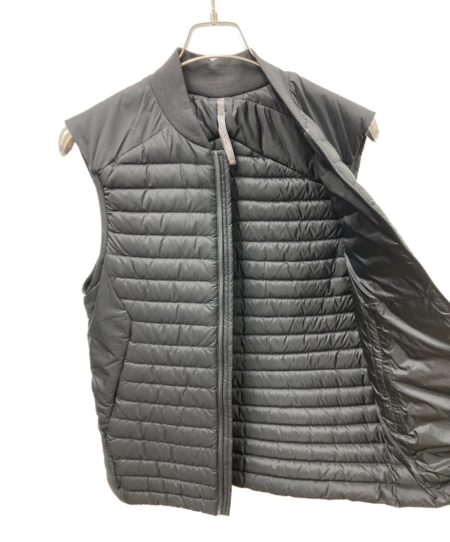 arcteryx veilance conduit LT vest Sサイズ美品 CIVILIZED - 《ラスト 