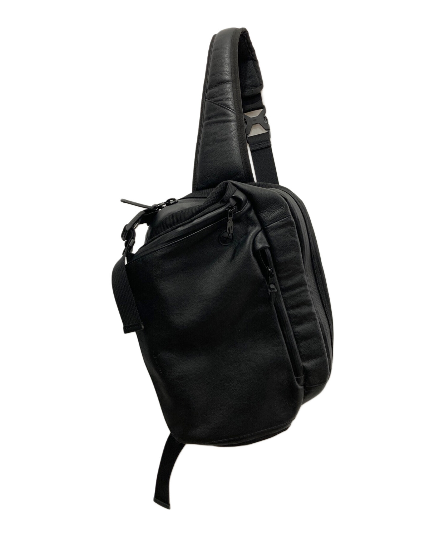Broski and Supply Adjust big sling バッグ