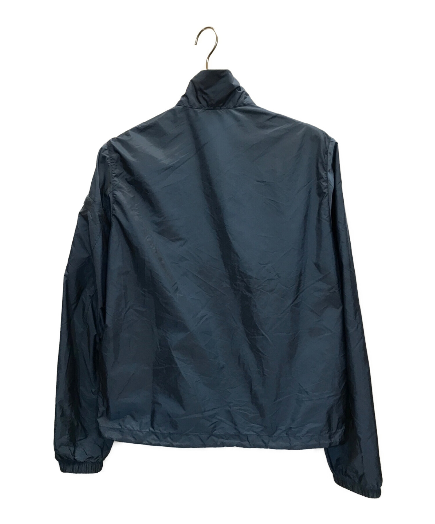 PRADA (プラダ) ロゴ三角プレートナイロンジップアップブルゾン　ハイネックジャケット ネイビー サイズ:46