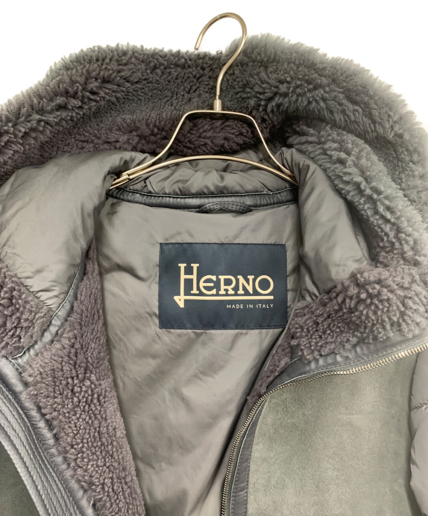 HERNO (ヘルノ) ムートン×中綿 フーテッドブルゾン グレー サイズ:48