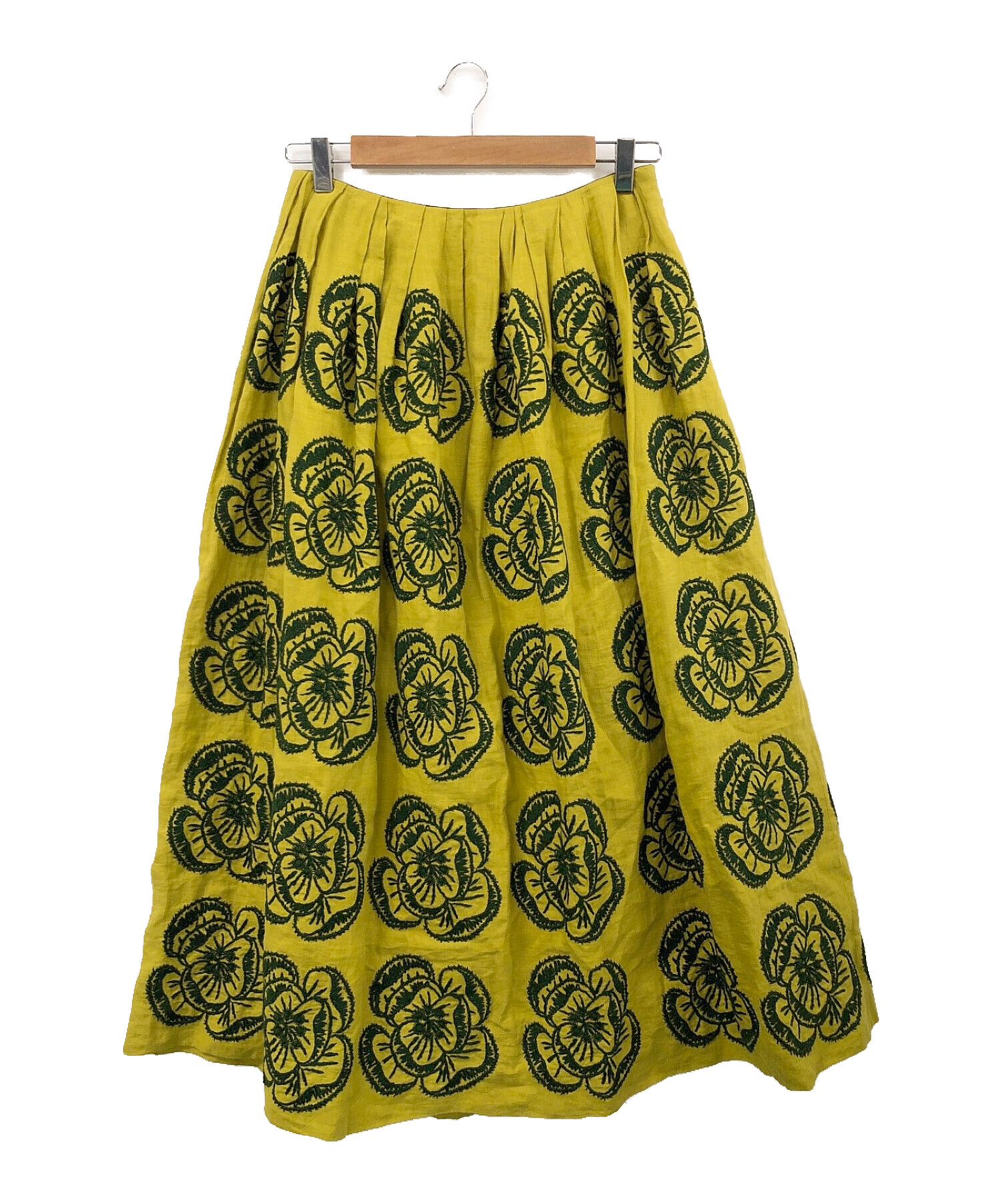 ミナペルホネン　刺繍スカートとても可愛いスカートです♪