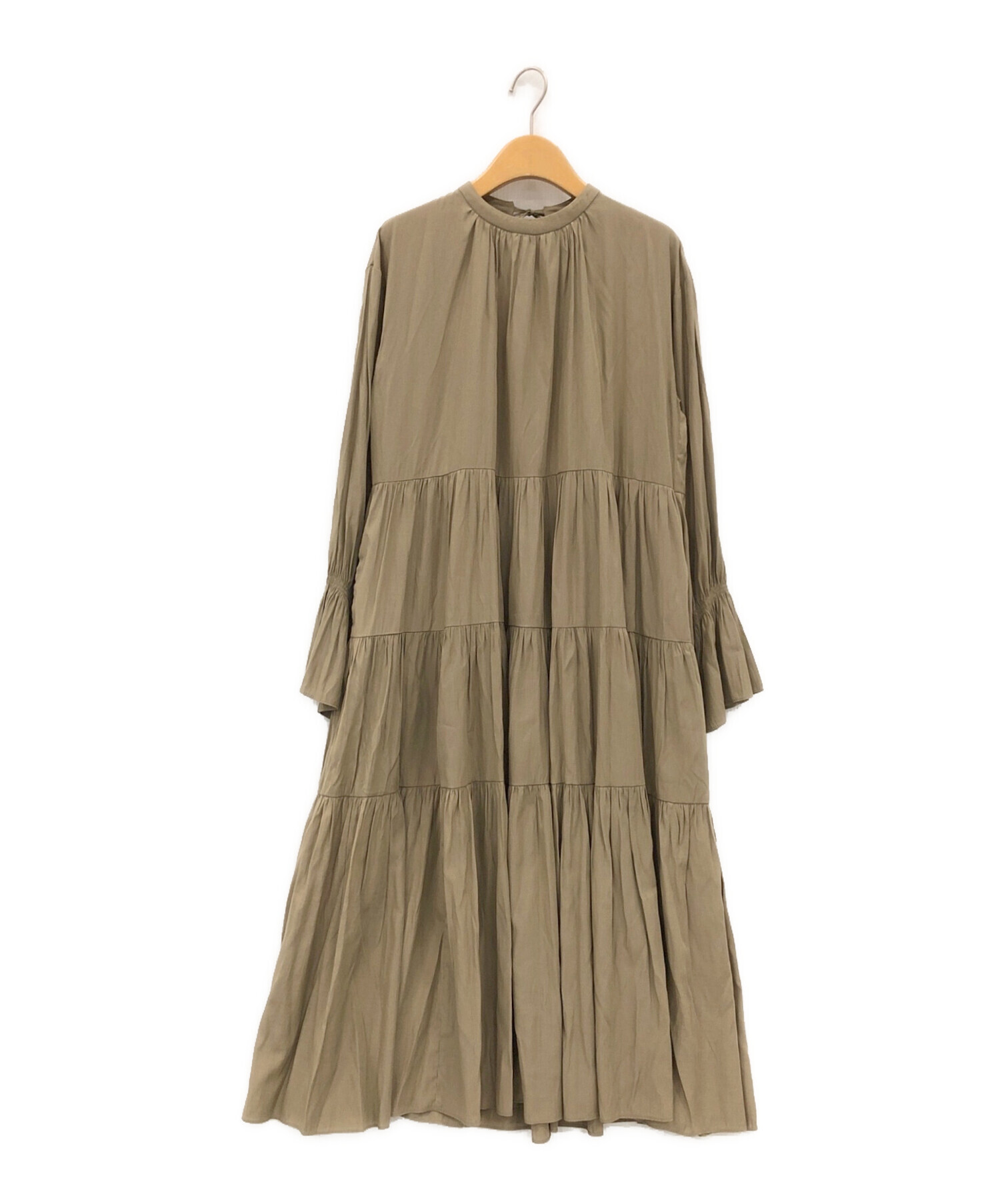 中古・古着通販】Loungedress (ラウンジドレス) サテンティアード  