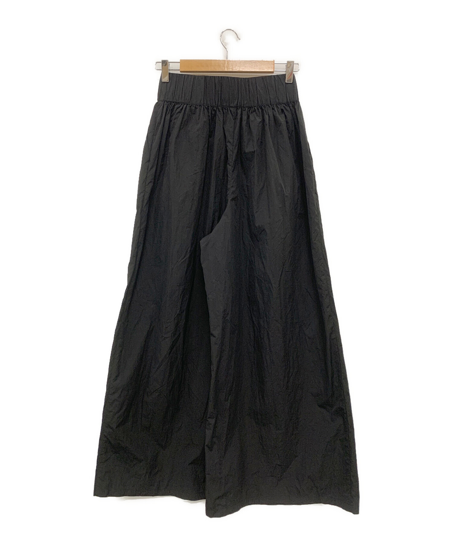中古・古着通販】AKTE (アクテ) ボリュームナイロンパンツ ブラック  