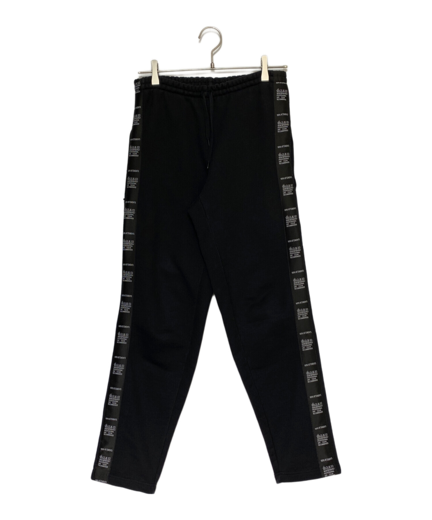 中古・古着通販】VETEMENTS (ヴェトモン) サイドテープロゴスウェット 
